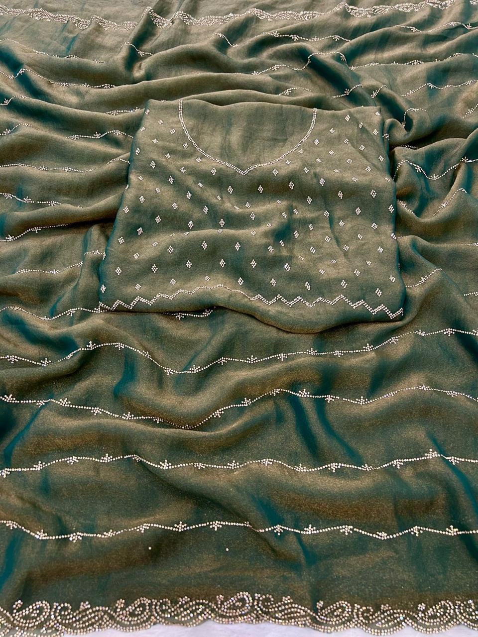 Zyna - Luxurious Space Silk Saree