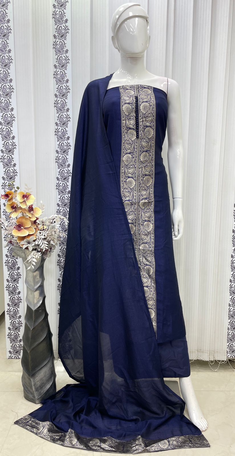 Niyyah - Silk Suit
