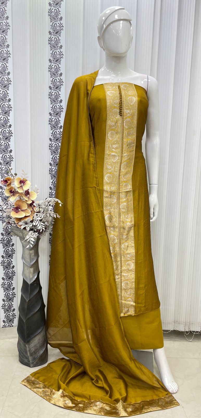 Niyyah - Silk Suit