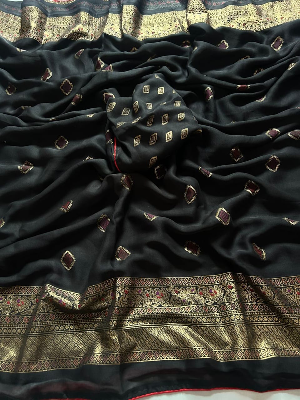 Black Beauty - Bamber viscose