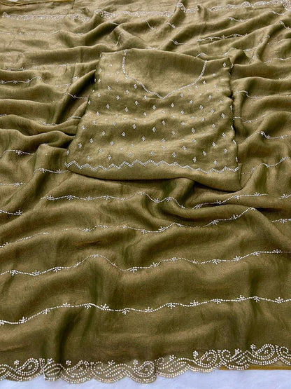 Zyna - Luxurious Space Silk Saree